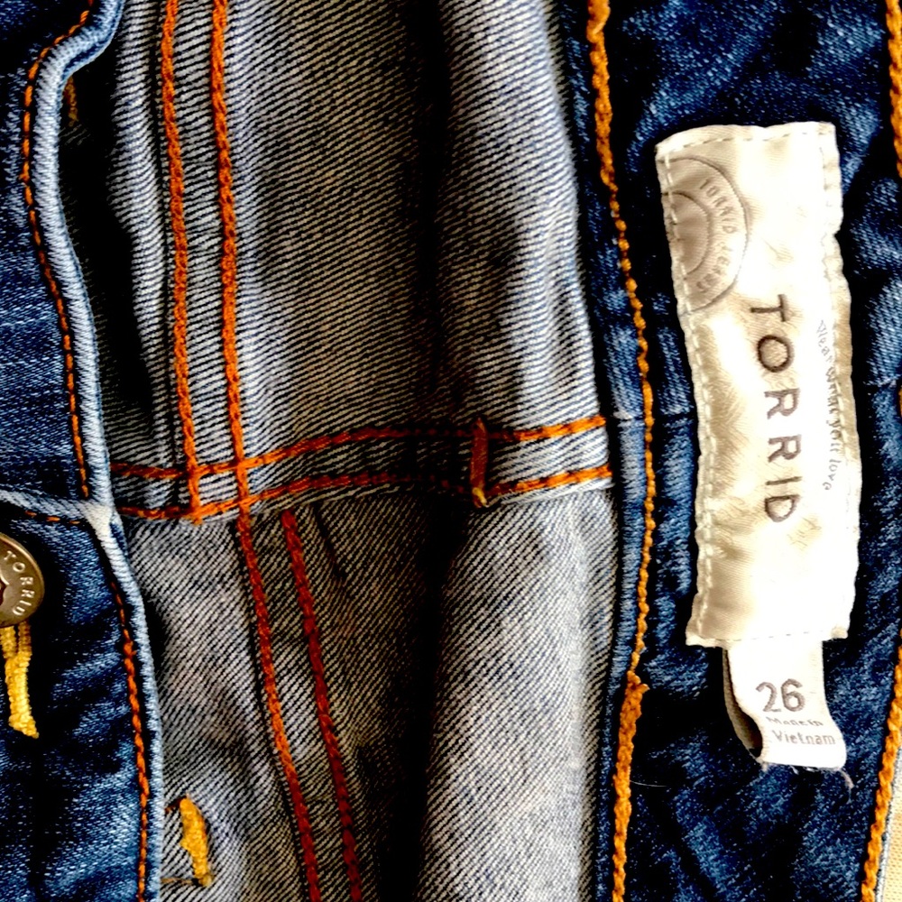 Torrid deconstruction jeans like new!